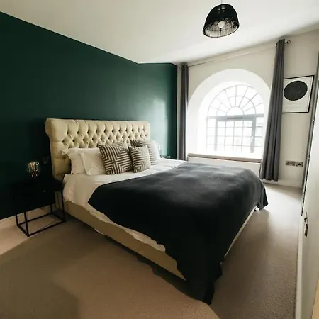 Apartman Oculus House - Luxe Riverside 2-bed - Next To Harbour & Cafes *